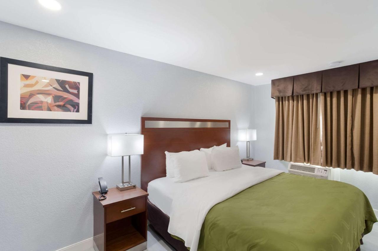 Quality Inn Redding Near I-5 Εξωτερικό φωτογραφία
