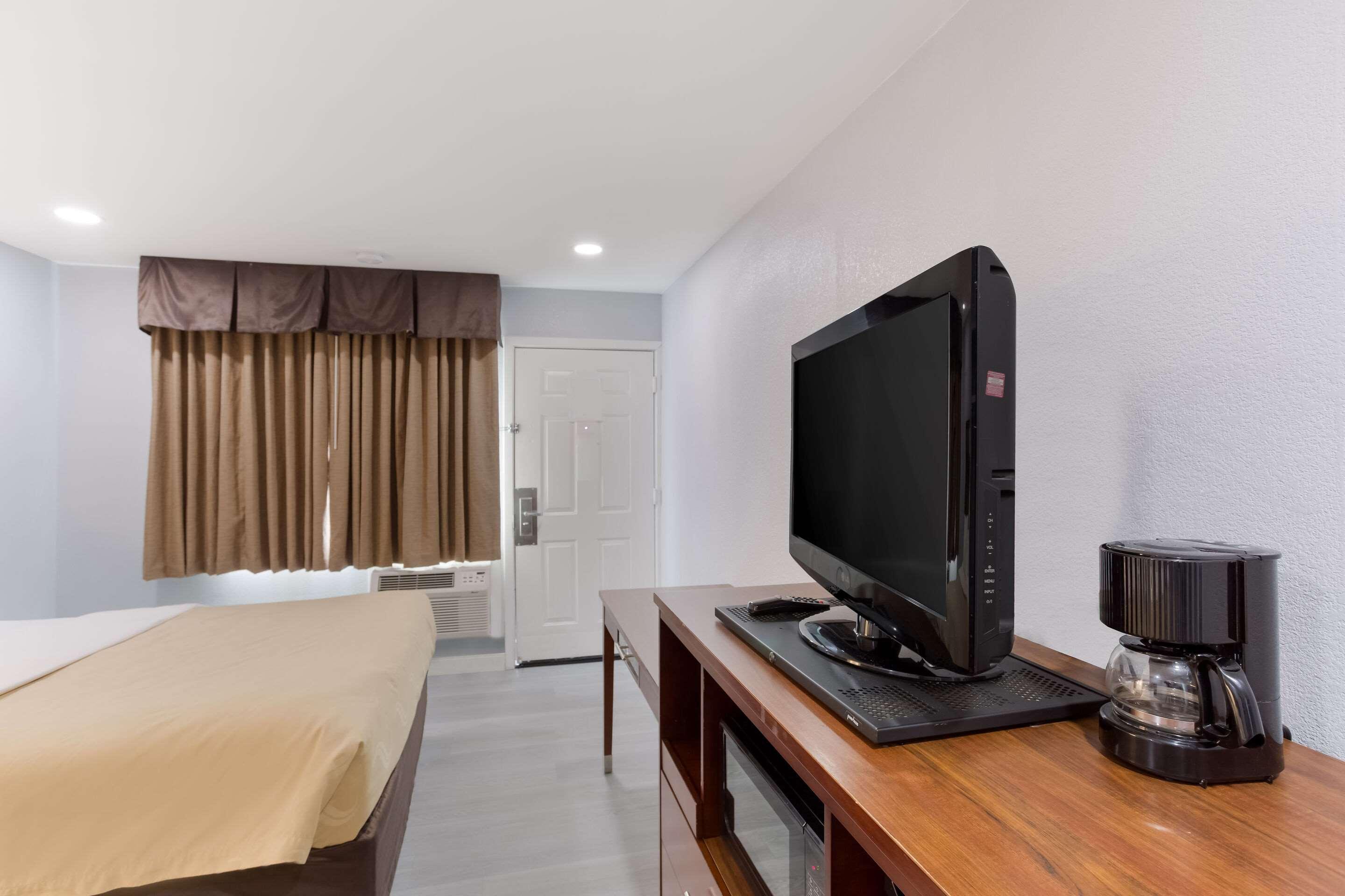 Quality Inn Redding Near I-5 Εξωτερικό φωτογραφία