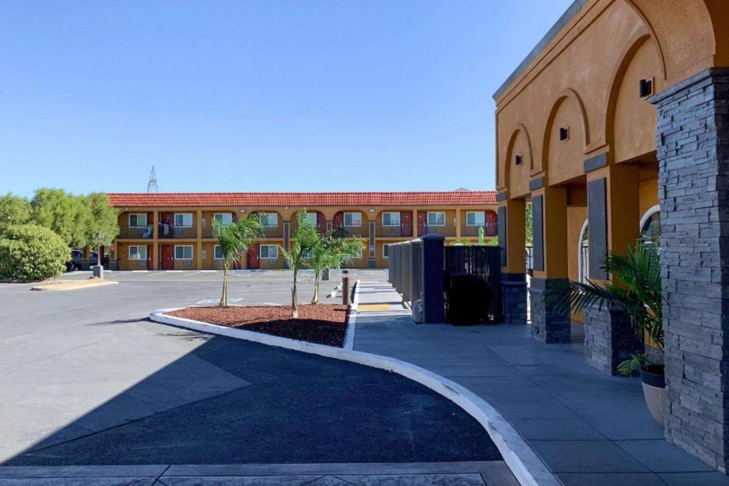 Quality Inn Redding Near I-5 Εξωτερικό φωτογραφία