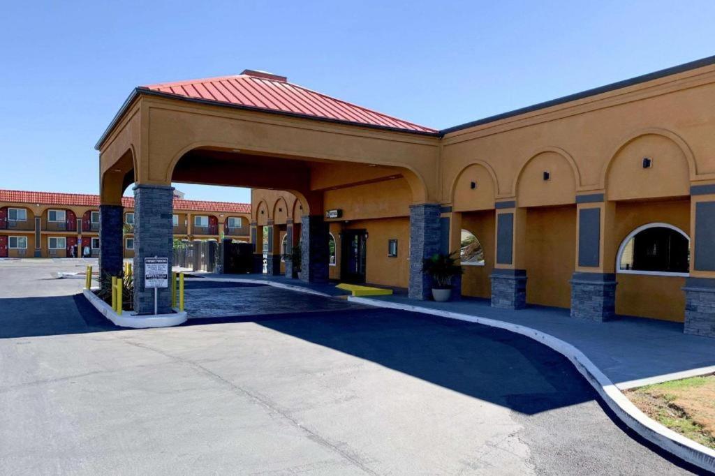Quality Inn Redding Near I-5 Εξωτερικό φωτογραφία
